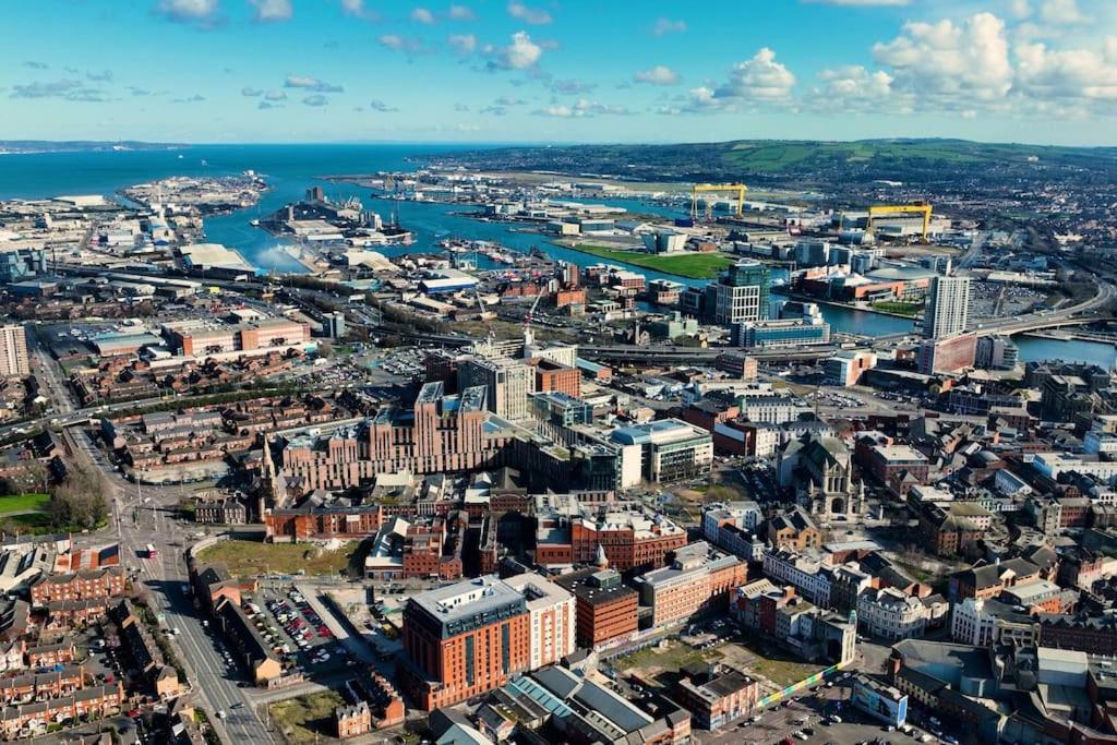 Elegant Belfast City Centre Apt Walk Everywhere Exteriör bild